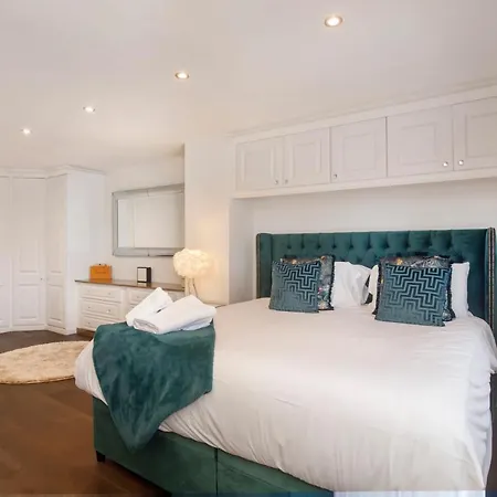 Waterfront Apartament Askham Richard