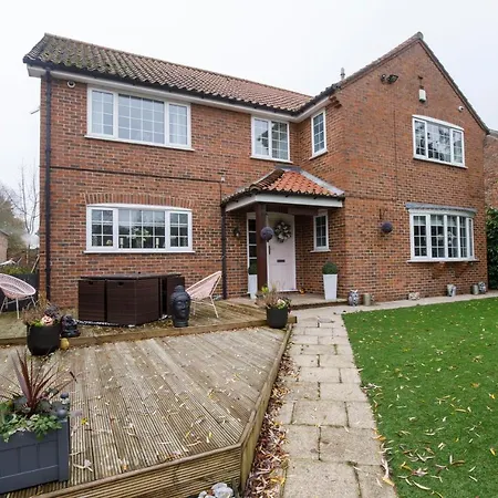 Waterfront * Askham Richard